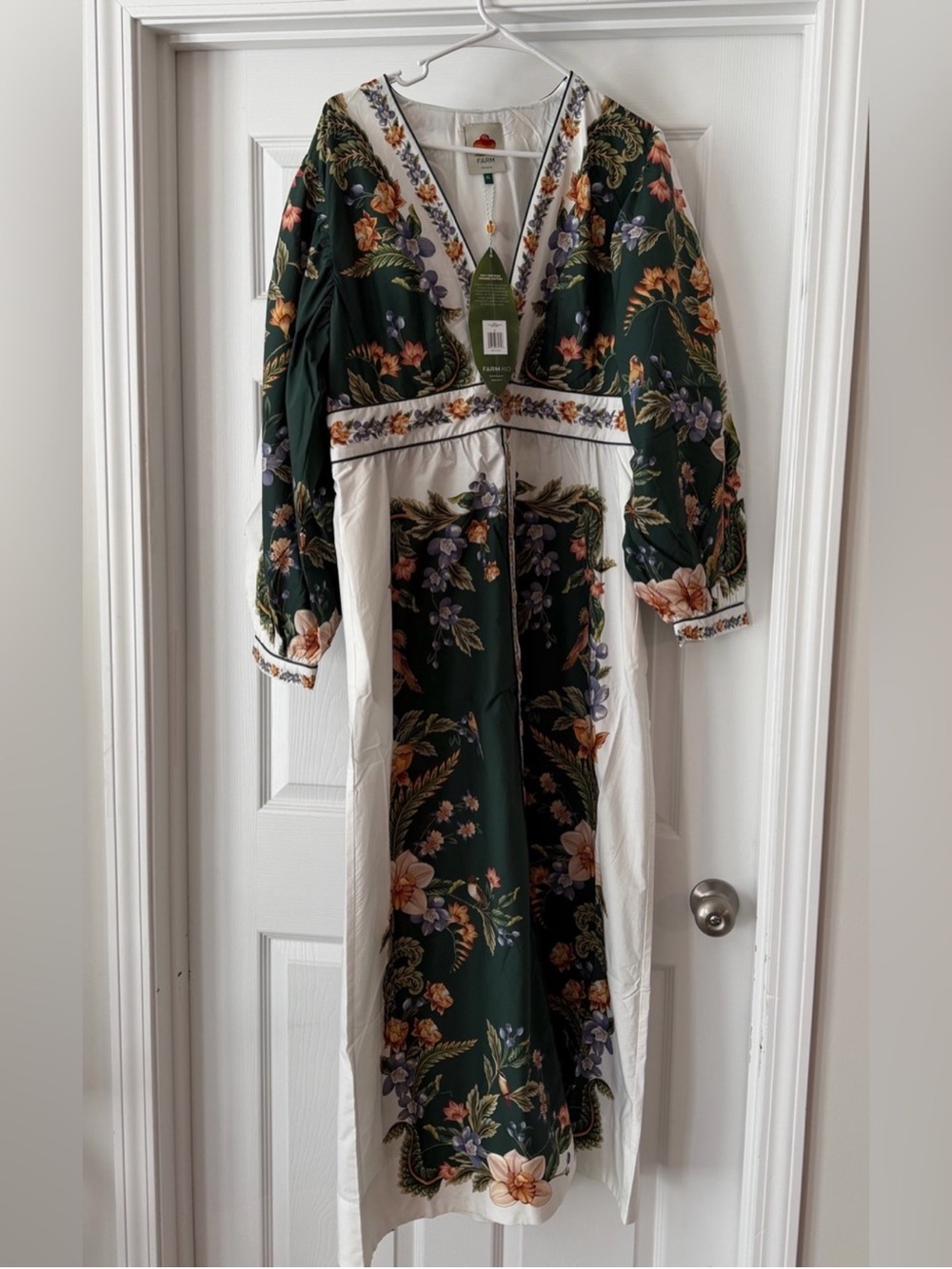 FARM Rio Green Floral V-Neck Maxi Dress with Puff Sleeves - Picture 4 of 5